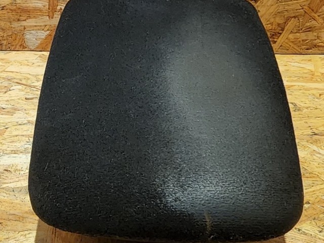 66225 Fiat Bravo 2007-2014 szövet könyöklő, koszos hiányos állapotban!!!!!!