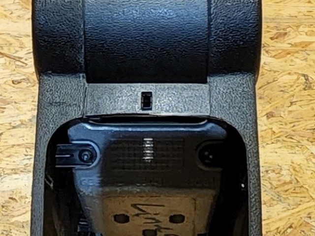 165136 Fiat Linea 2007-2017 bézs színű, plüss könyöklő 