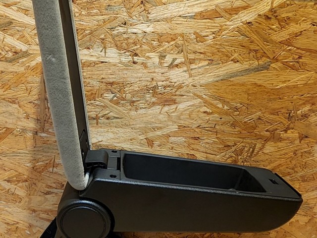 165136 Fiat Linea 2007-2017 bézs színű, plüss könyöklő 