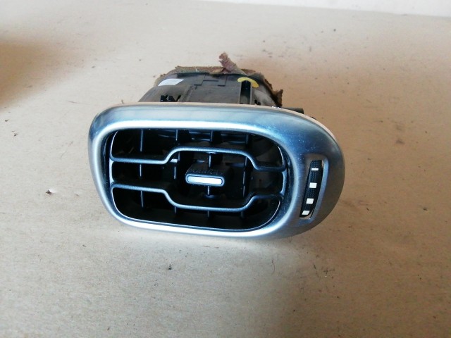 Citroen C3 Picasso  2009-2017 Levegő beömlő Használt