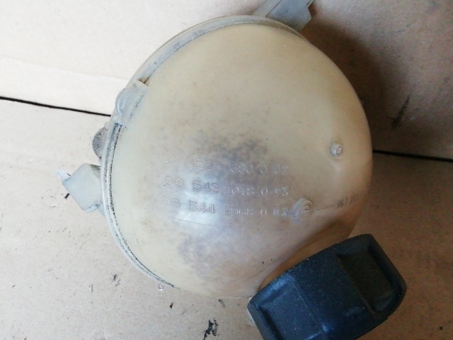 Citroen C4 Picasso 2006-2013 Kiegyenlítő tartály 9684527680