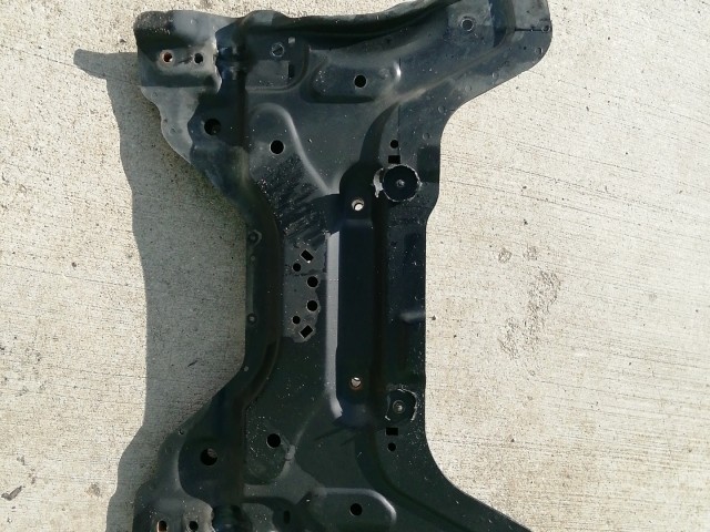 126366 Citroen C4 Picasso 2006-2013 első segédalváz (Bölcső) 