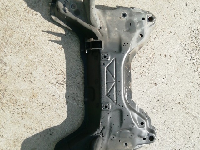 126366 Citroen C4 Picasso 2006-2013 első segédalváz (Bölcső) 