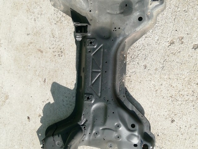 126366 Citroen C4 Picasso 2006-2013 első segédalváz (Bölcső) 