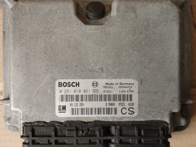 Opel Omega 2,2 Diesel motorvezérlő 0281010021