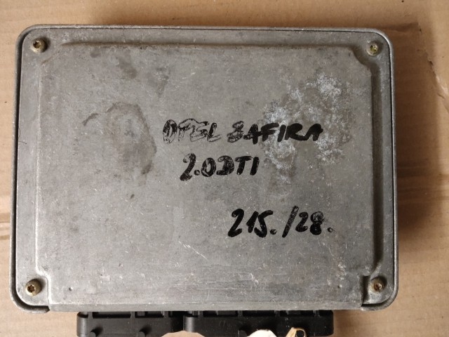 Opel Omega 2,2 Diesel motorvezérlő 0281010021