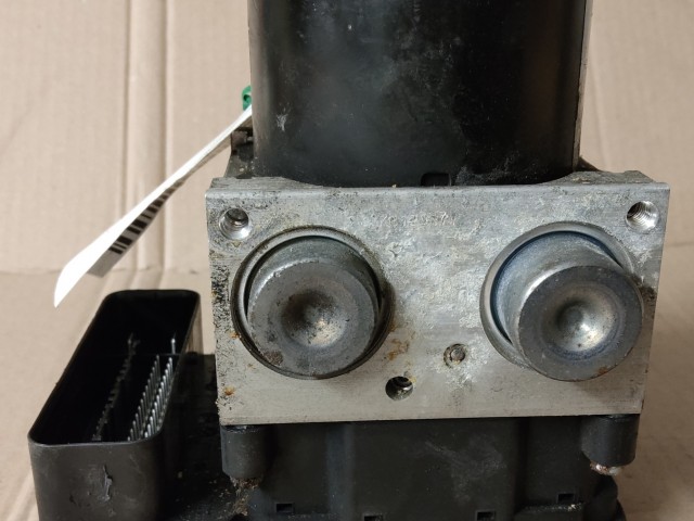 Lancia Thema 2012-2014 Abs   P68157545AB