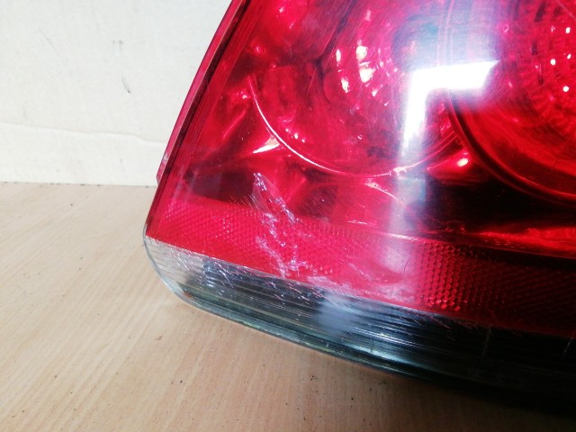 171453 Fiat Linea 2007-2017 Jobb hátsó lámpa izzó foglalat nélkül , a képen látható sérüléssel 51869227