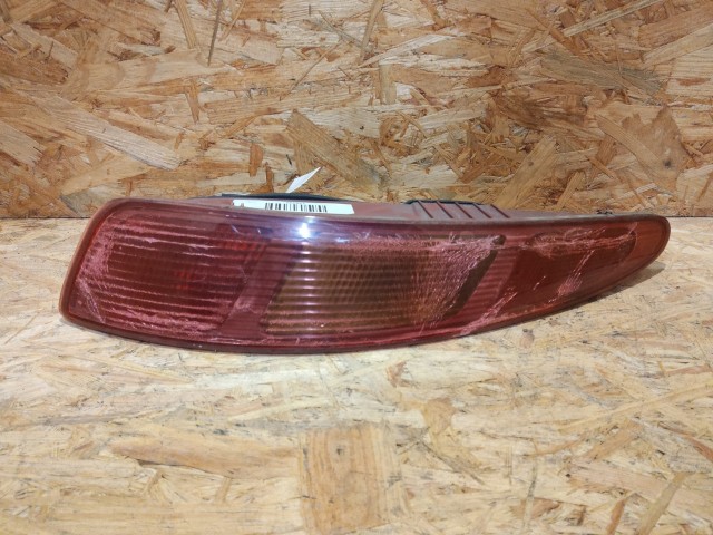 136336 Alfa Romeo GT 2003-2010 Jobb hátsó lámpa, a képen látható sérüléssel 60681558