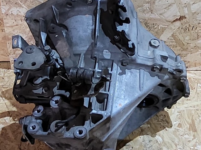 Peugeot 106 1996-2004 Váltó Használt 5 Kézi kétkerekes 