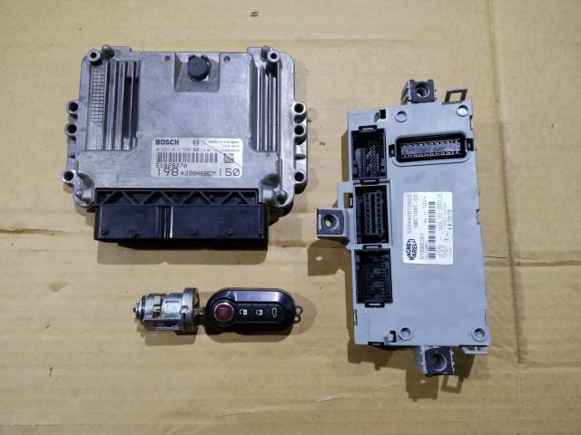 166155 Fiat Bravo 2007-2014  1,9 16v Diesel motorvezérlő szett 0281013580 , 51828270