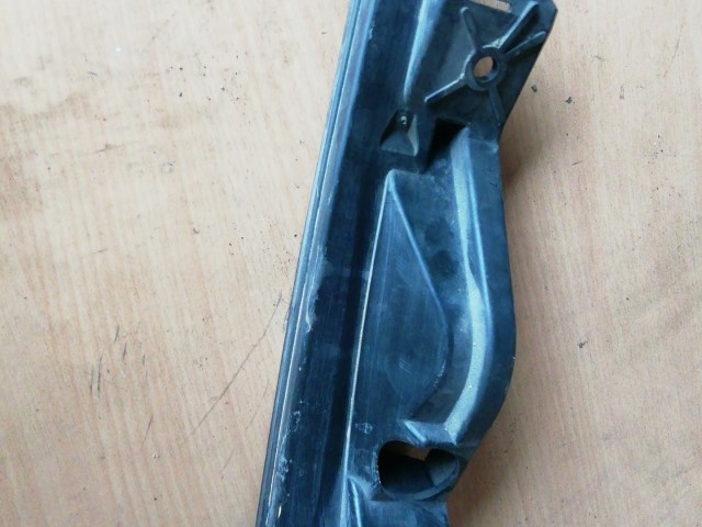 Volkswagen Touran 2005-2008 bal első lökhárító tartó 1T0807889A