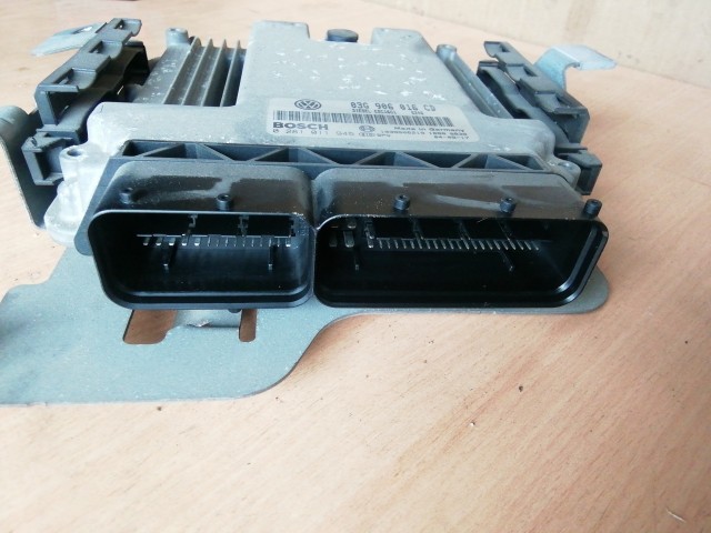 Audi A3 8P, Seat Altea 5P, Seat Toledo, Skoda Octavia II., Volkswagen Golf V., Volkswagen Touran 1,9-2,0 Diesel motorvezérlő 0281011945 , 03G906016CD