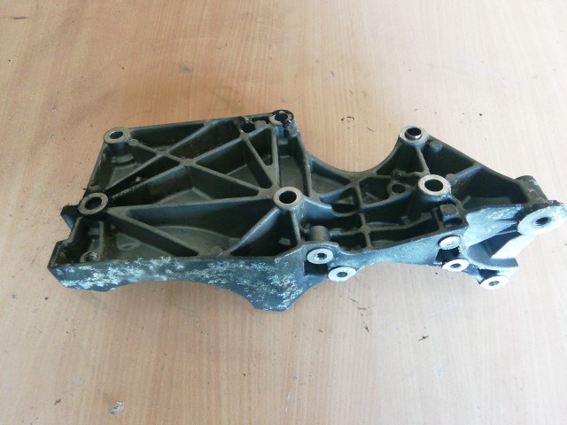 Volkswagen Touran 2005-2008 1,9 8v Diesel klíma kompresszor tartó alubak 03G903143A