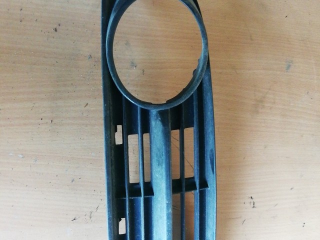 Volkswagen Touran 2005-2008 bal első ködlámpa keret 1t0853665a