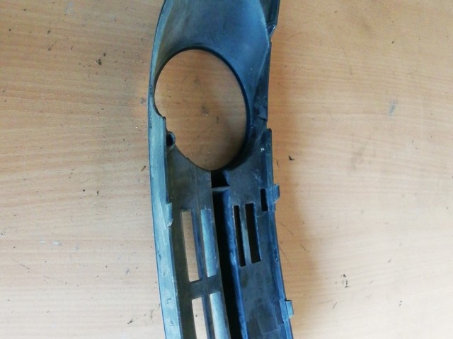 Volkswagen Touran 2005-2008 bal első ködlámpa keret 1t0853665a