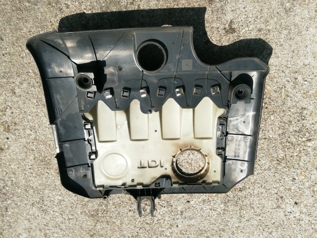 126741 Volkswagen Touran 2005-2008 1,9 8v Diesel felső Motorburkolat 03G103925AN