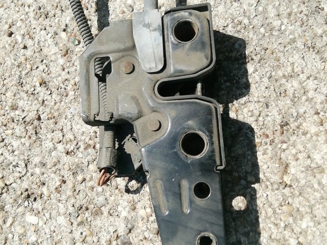Volkswagen Touran 2005-2008 motorháztető zár 1T0823509B