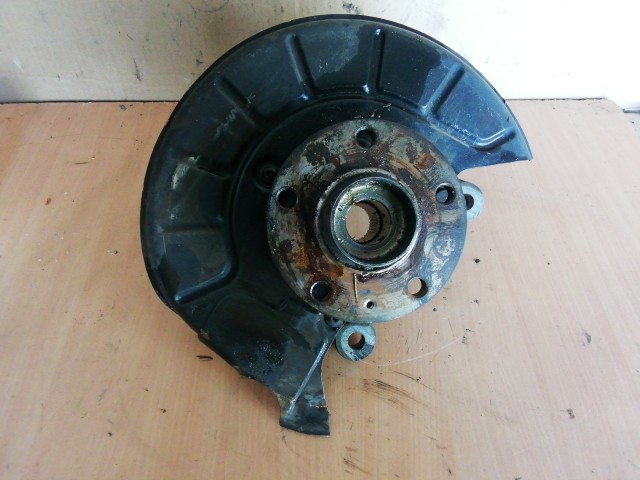 Volkswagen Touran 2005-2008 Csonkállvány,kerékagy Használt Van Abs Öntvény Jobb első