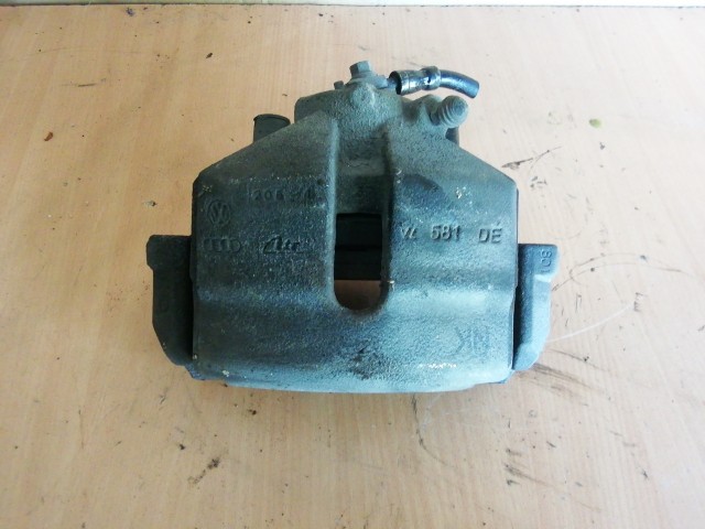 Volkswagen Touran 2005-2008 Féknyereg Használt Bal első Hűtött tárcsás