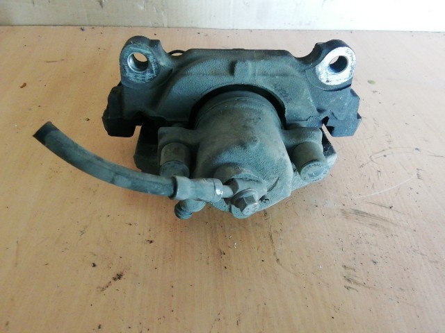 Volkswagen Touran 2005-2008 Féknyereg Használt Jobb első Hűtött tárcsás
