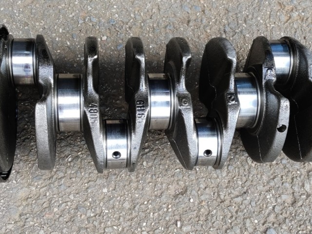 Fiat Freemont 2,0 16v Diesel főtengely 71754821