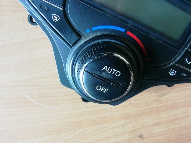 Hyundai I 30 2008-2012 digit fűtés kapcsoló 97250-2L610