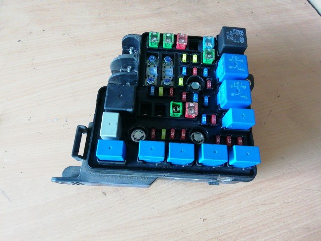 Hyundai I 30 2008-2012 külső biztosítéktábla