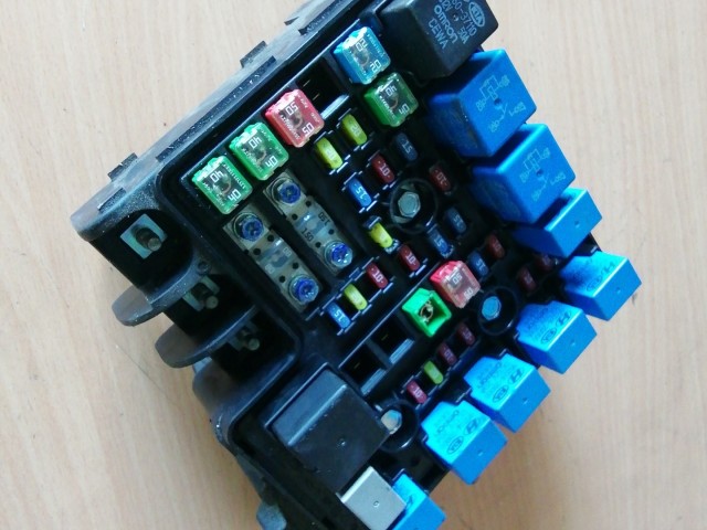 Hyundai I 30 2008-2012 külső biztosítéktábla