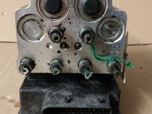 147209 Alfa Romeo 159 Abs  csatlakozó sérült
