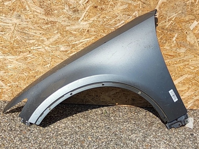 75642 Infiniti FX 2003-2008 Bal első sárvédő, a képen látható sérüléssel