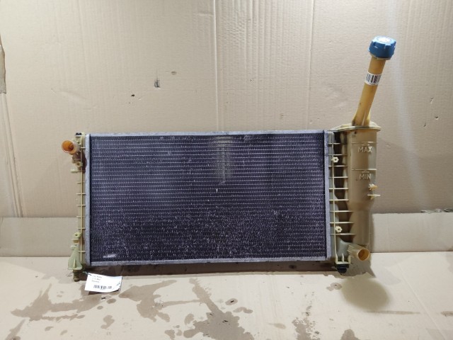 Lancia Ypsilon II.  2003-2011 2003-2011 Vízhűtő 580 325 28  1400