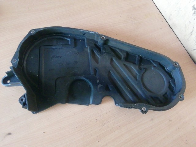 126945 Fiat Freemont, Bravo, Alfa Romeo Giulietta, Lancia Delta 2,0 16v Diesel, felső Vezérmű burkolat, képen látható sérüléssel 55232663