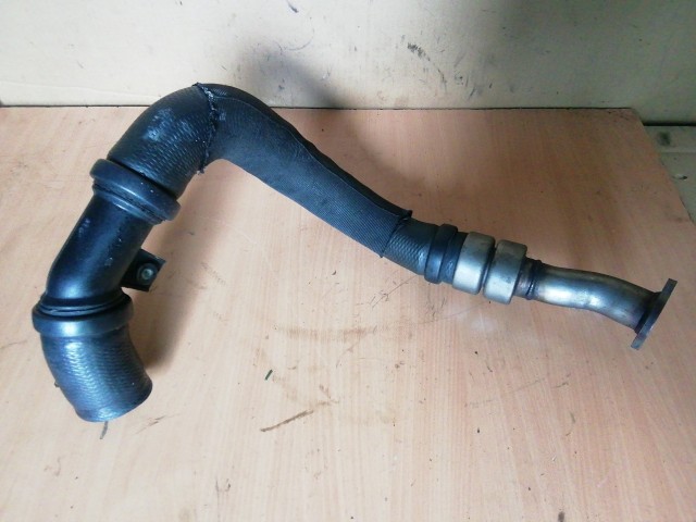 Fiat Freemont 2011-2015 2,0 16v Diesel levegőcső, turbóból az intercollerba 68081101AC