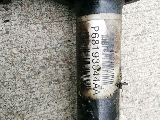 Fiat Freemont 2011-2015 2.0 16v Diesel 4x4 automata jobb első Féltengely P68193344AA