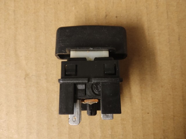 Alfa Romeo 156FL hátsó ablakemelő kapcsoló blokkoló