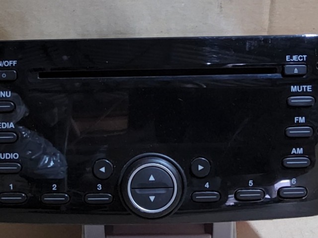 Fiat Punto Evo 2009-2011 Cd-s Rádió Delphi Nincs Kód hozzá!!!!!  7355014090