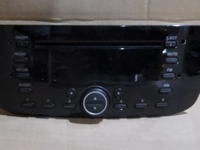 Fiat Punto Evo 2009-2011 Cd-s Rádió Delphi Nincs Kód hozzá!!!!!  7355014090