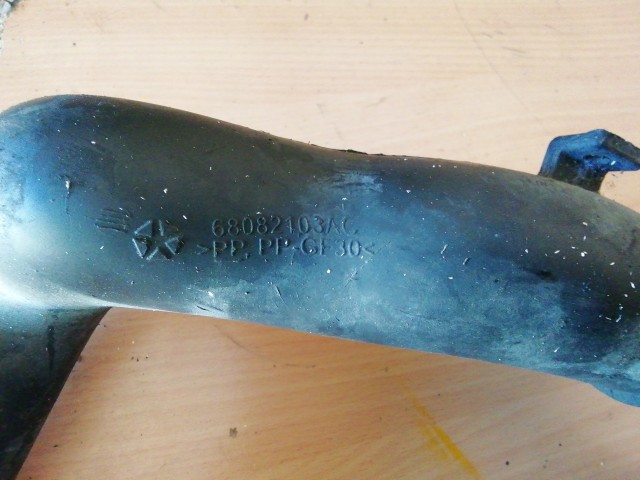 Fiat Freemont 2011-2015 2,0 16v Diesel levegőcső intercollerból a szívócsonkba 68082103ac