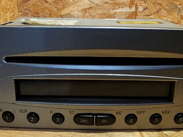 171924 Alfa Romeo 147, Gt Blaupunkt Cd-s rádió, kopott gombok!!!!! 156053469