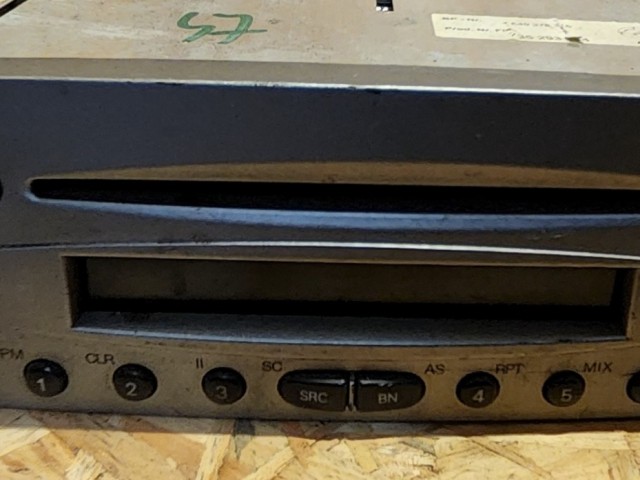 171928 Alfa Romeo 147 2000-2010 Blaupunkt Cd-s rádió, kopott gombok!!!!! 735293234