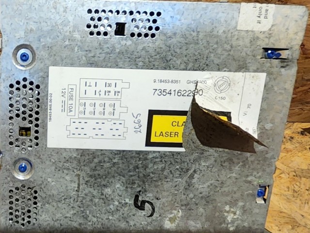 171944 Fiat Grande Punto  2005-2009 Grundig Cd-s rádió. Kód nincs hozzá!!!!! 735416229