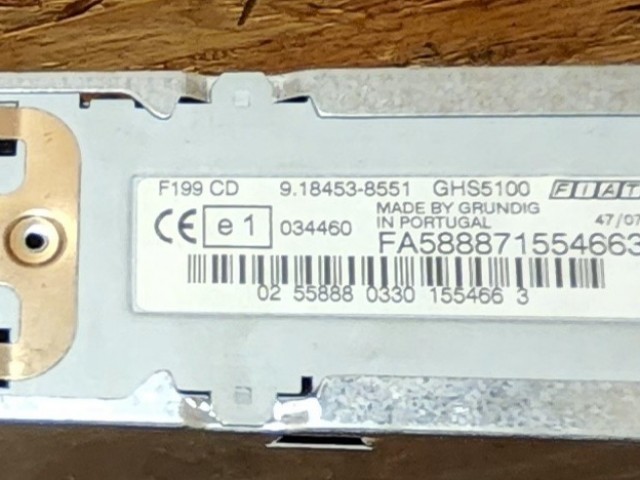 171946 Fiat Grande Punto  2005-2009 Grundig Cd-s rádió. Kód nincs hozzá!!!!!!