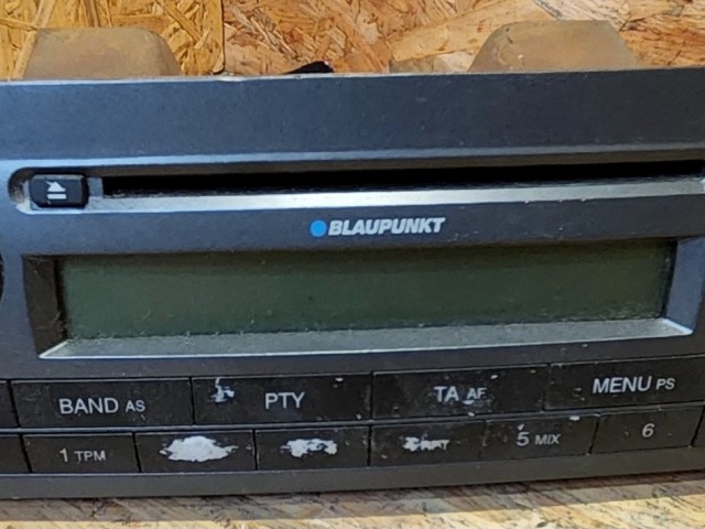 171971 Fiat Grande Punto Blaupunkt Cd-s rádió, kopott gombokkal!!!!
