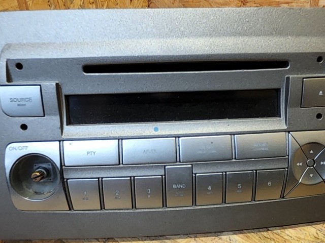 171976 Lancia Musa 2004-2007 Blaupunkt Cd-s rádió. egy gomb hiányzik!!!