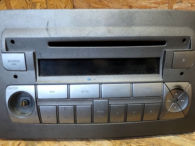 171979 Lancia Musa 2004-2007 Blaupunkt Cd-s rádió. egy gomb hiányzik!!!