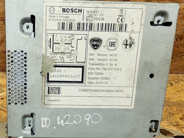 167041 Fiat 500 2007-2015 fehér színű, Bosch Mp3-as, Cd-s rádió 735577319