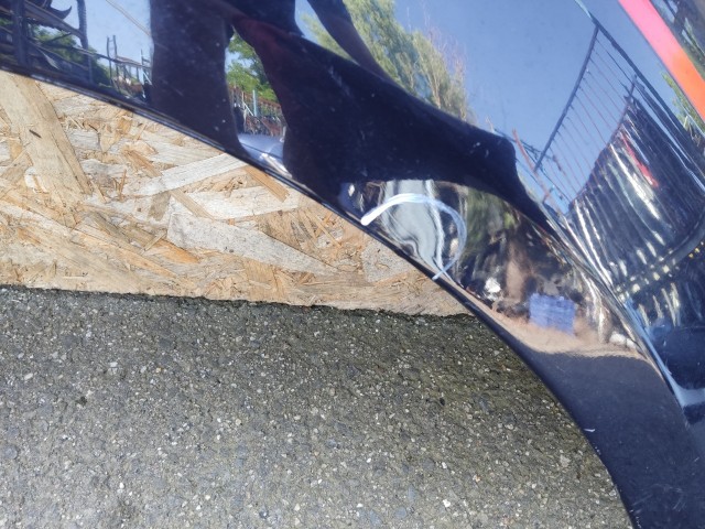 168161 Fiat Grande Punto jobb első sárvédő, a képen látható sérüléssel 51901100