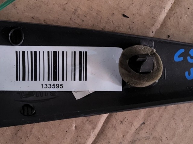 C oszlop kárpit, burkolat