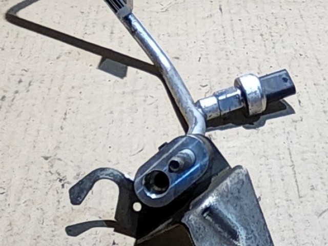 Lancia Thema 3,0 V6 Diesel Klímacső K68091029AC